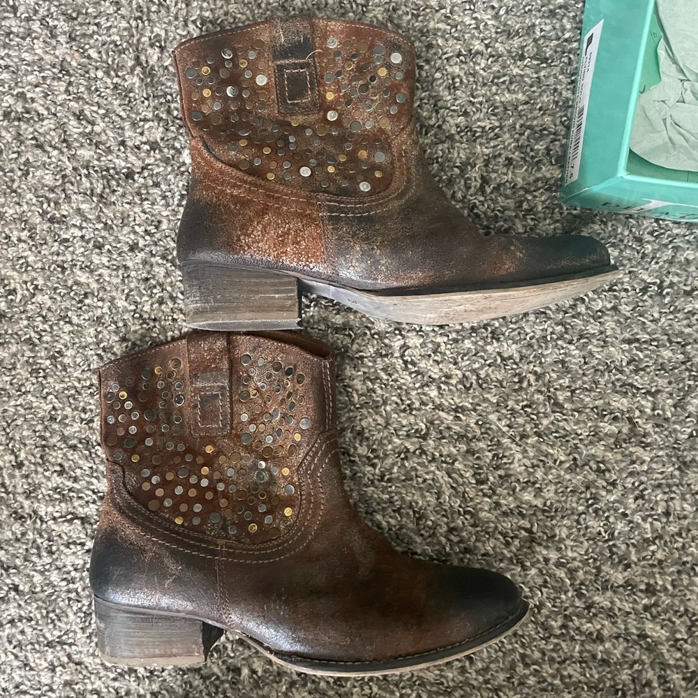 Diba True flying solo booties